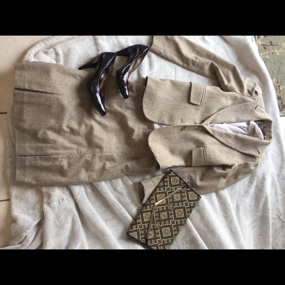 Banana Republic Business Skirt Suit Tan - Picture 2 of 6